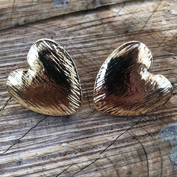 ❤️❤️❤️Gold Heart Post Earrings!❤️❤️❤️ - Picture 1 of 5